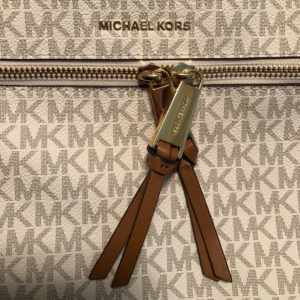 Michael Kors Backpack - Picture 2 of 6